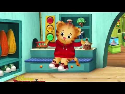 Daniel Tiger’s Neighborhood intro (Русский/Russian)