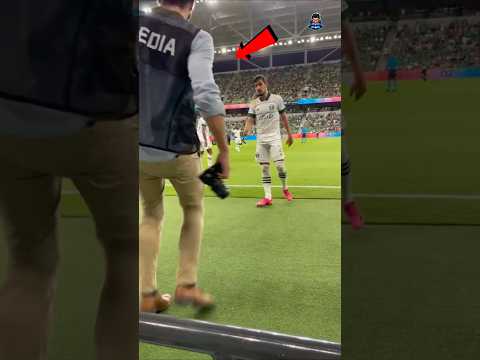 لحظة استعراض بس اتفاجئ بالرد