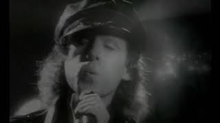 Download lagu Scorpions  Wind Of Change - Lyrics (  Video)