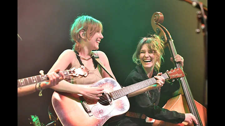Molly Tuttle & Golden Highway | Super Moon - Doole...
