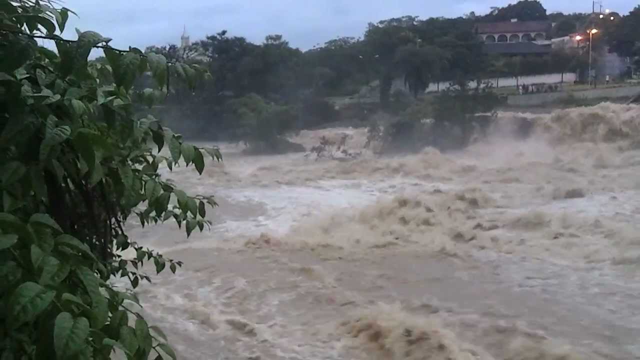 Cachoeira da Prata Minas Gerais fonte: i.ytimg.com