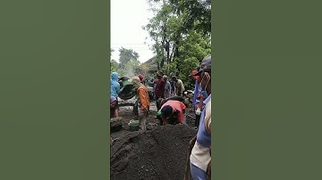 #semangat#Gotong royong ngecor jalan 🔥🔥