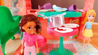 Polly Pocket Üniversite Ev Arkadaşıyla Başı Dertte