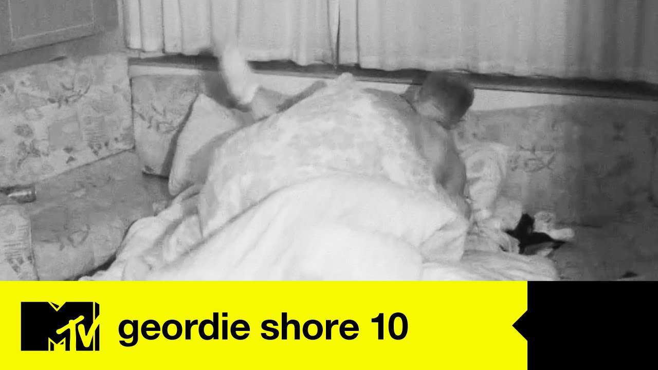 ⁣Holly Hagan & Kyle Christie Shake The Caravan | Geordie Shore 10