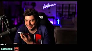 Çağri, Yağmurun Storysi̇ni̇ Görüp Ariyor.