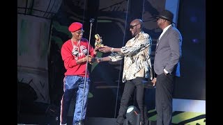 Wizkid (Nigeria) win's AFRIMA 2017 Song of the Year and Artiste of the Year