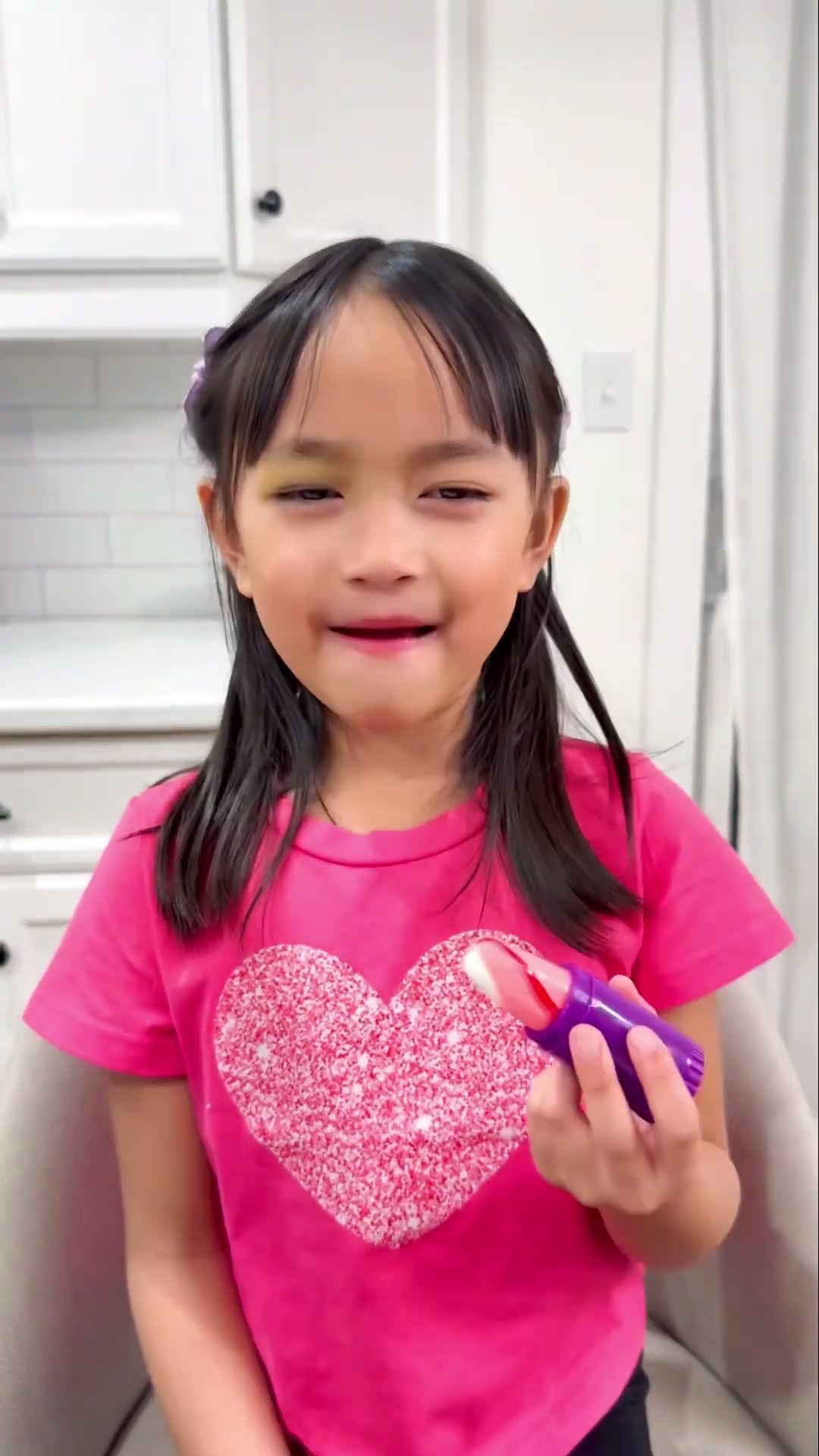 Lipstick candy ???