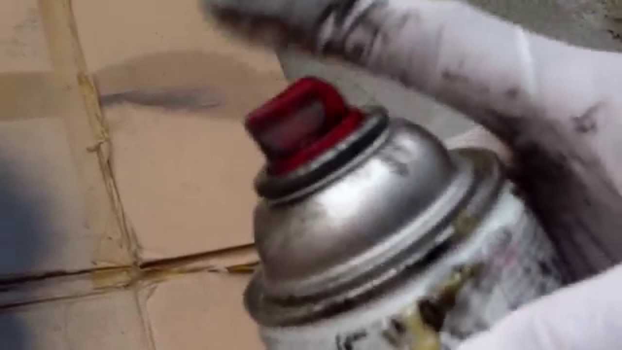 Unclogging enamel spray paint can nozzle - YouTube