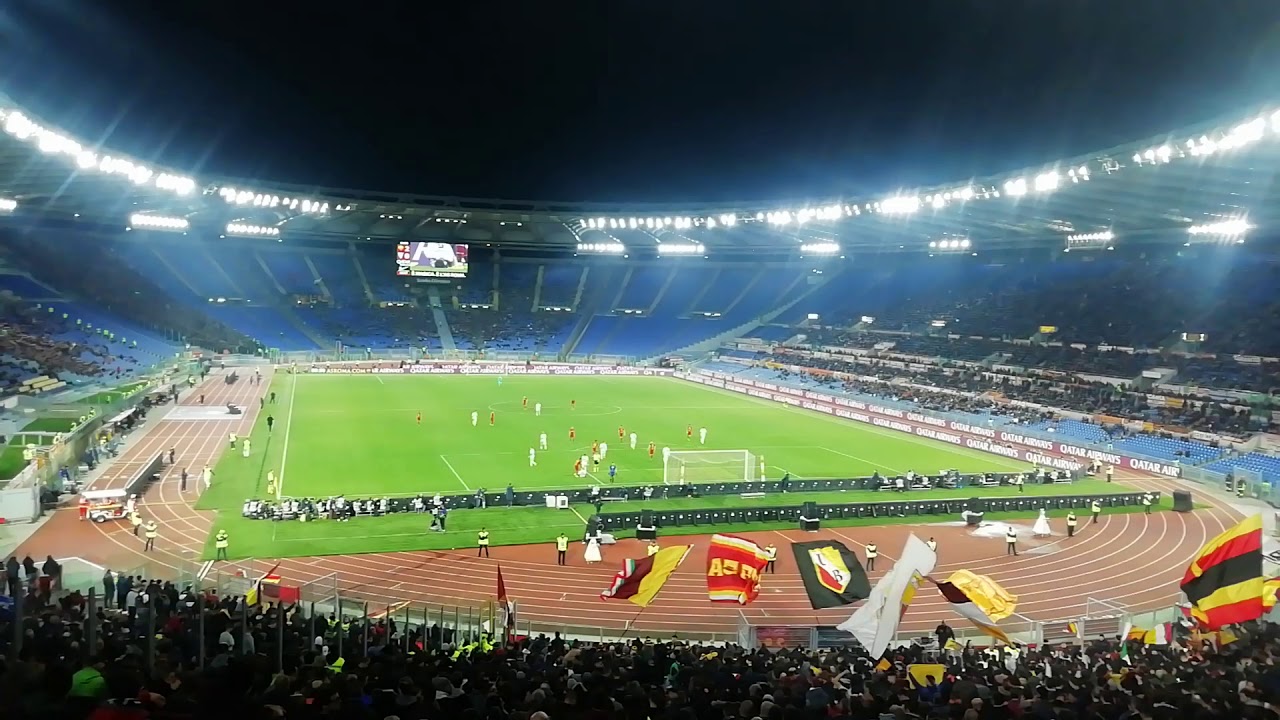 Roma - Lecce 4-0 Curva Sud - YouTube