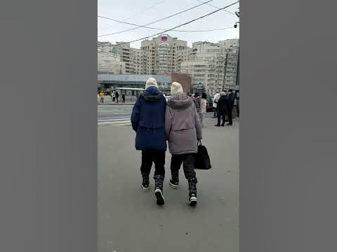 Вот как выглядит дочка, когда ее мама не отпускает жить - YouTube