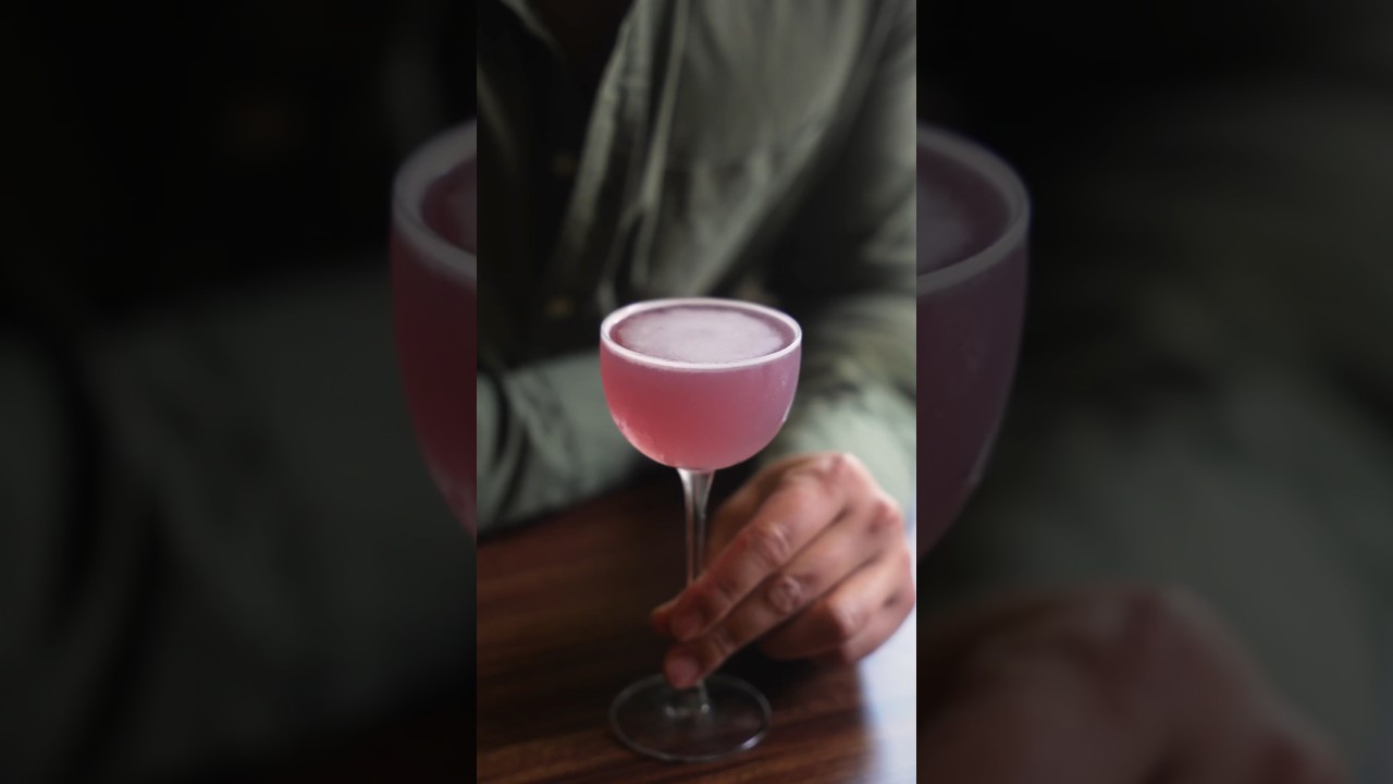 The Bee’s Knees- Gin, Honey, and Citrus Delight 