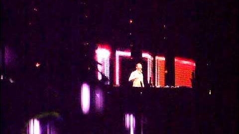 Tiesto at Zoukout Singapore 2010 - Adagio For Strings