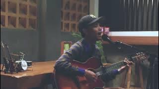 Killing Me Inside - Biarlah (Cover by: @bayhaqieee_)