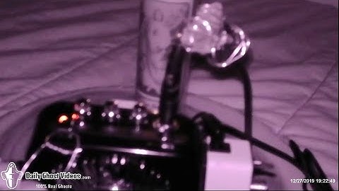 EVP Session in Haunted House - DAILY GHOST VIDEOS