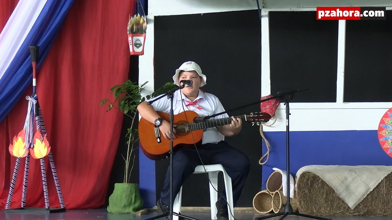 Así arrancó el mes patrio en la escuela Las Lagunas 