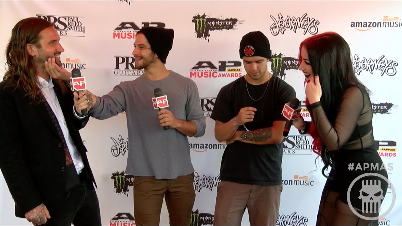 APMAs 2016 Red Carpet: TYLER & JESSE POSEY