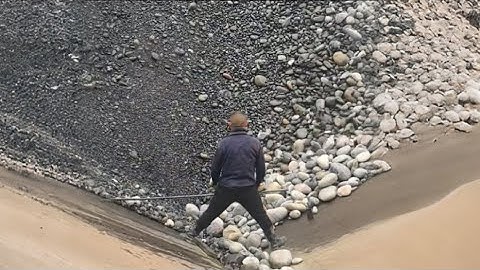 Barge unloading 2200 tons of cobblestone - relaxing flow - Vlog of work on the barge