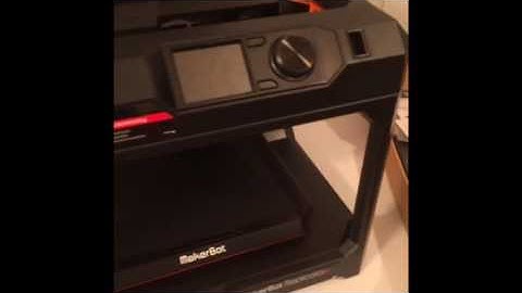 Makerbot Replicator+ Unboxing