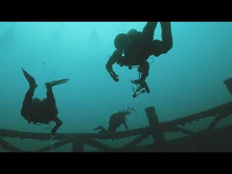Diving a Caisson off the shores of Milwaukee, Wisconsin - YouTube