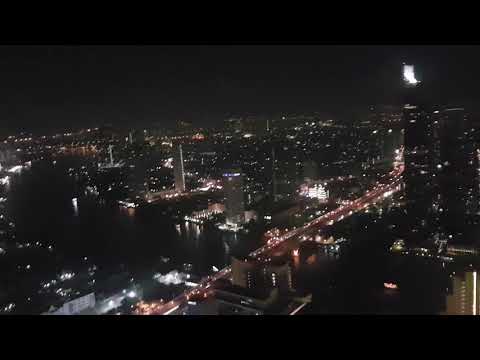 โรงแรมเลอบัวแอทสเตททาวเวอร์