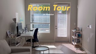$1950 for one bedroom Houston APT room tour.