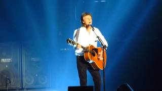 Miniatura del video "Paul McCartney - Yesterday (Live From Portland, Oregon, On 4/15/2016)"