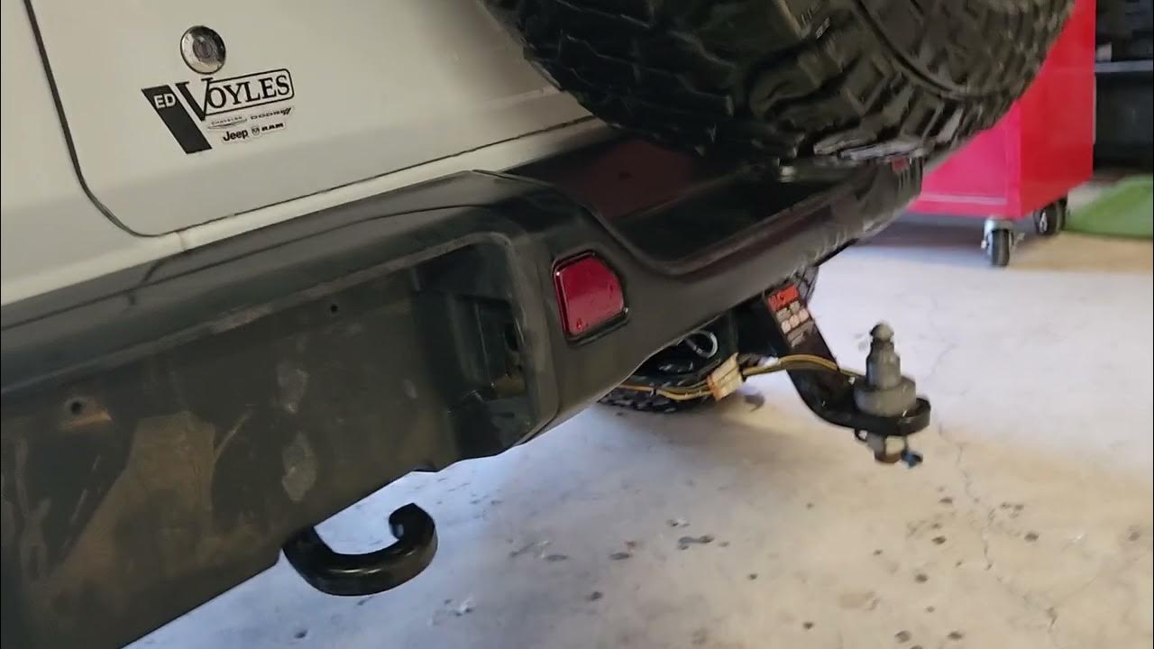 change license plate light on Jeep JL 20182023 with steel rear bumper