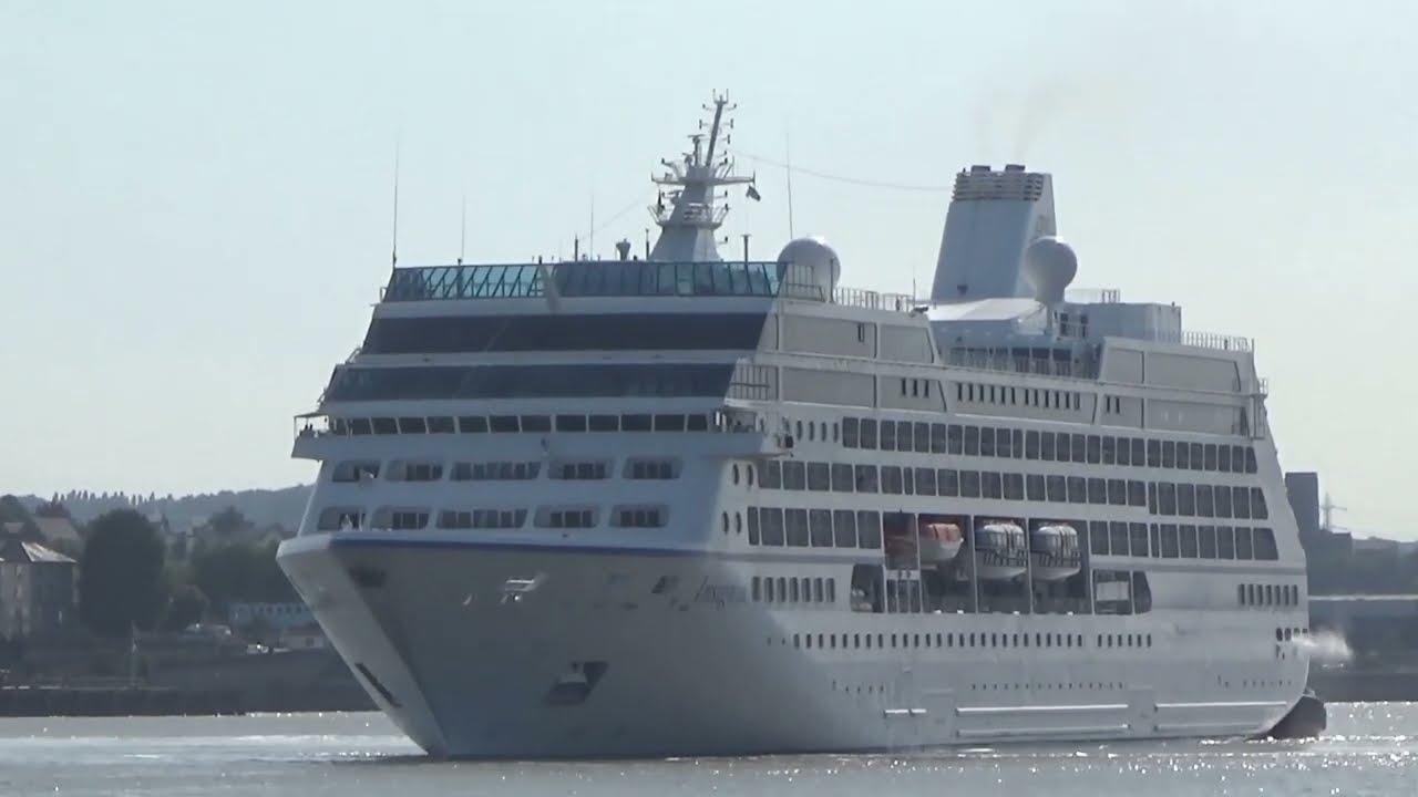 cruise ships departing tilbury