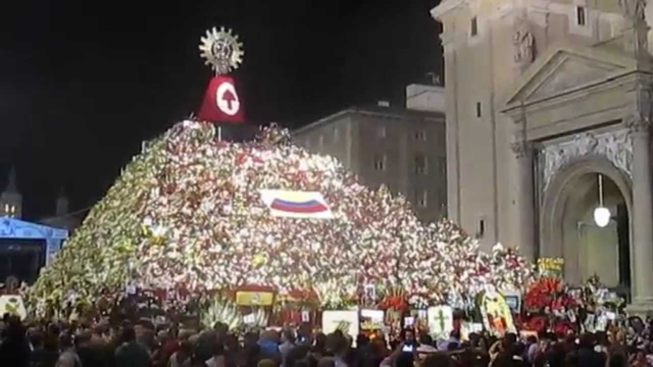 Fiestas del Pilar 2014-Plaza del Pilar tras la ofrenda de flores yoshinori ohsumi