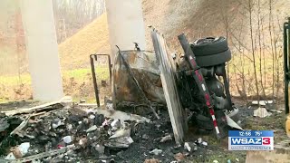 One lane of U.S. 35 open after crash