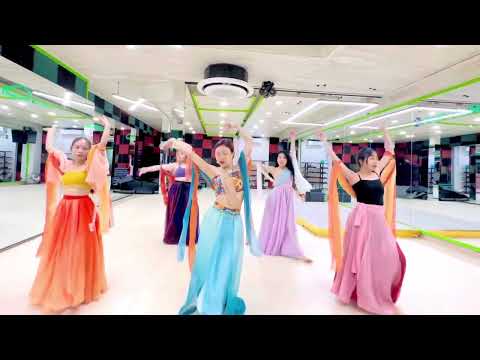 Hạ Nguyệt Vũ Cơ (月下舞姬)- Bản ngắn- Múa cổ trang