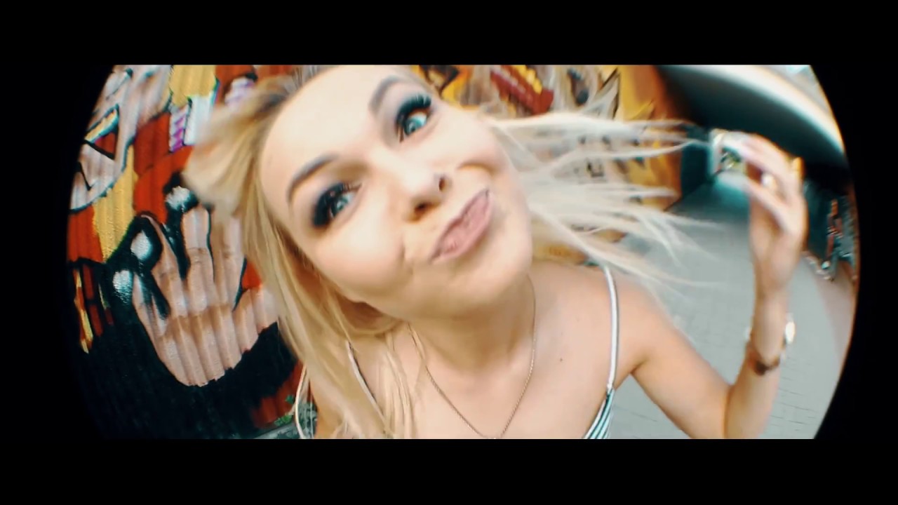 Diskorolka Helka Modelka 2015 Official Hd Video Bez Cenzury DISKOROLKA - Milion (Official Video) - YouTube