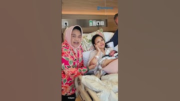 Pulang Dari Singapura, Hetty Koes Endang Dikaruniai Cucu Kedua
