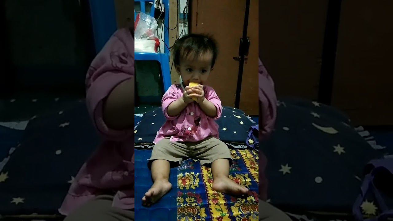  Bayi  Makan  Kuini YouTube