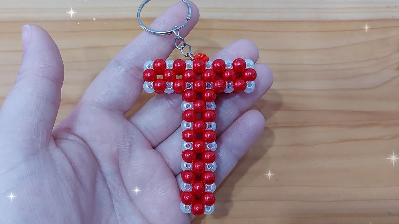 Letra T de pérolas Atualizado - Gleicy Kelly Barbosa - Chaveiro de pérolas