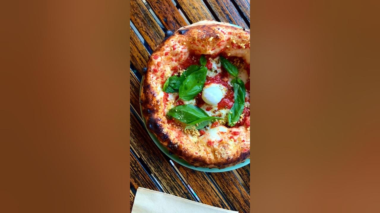 BEST Pizza in the world I Gemello_veganpizza in Berlin Pizza 
