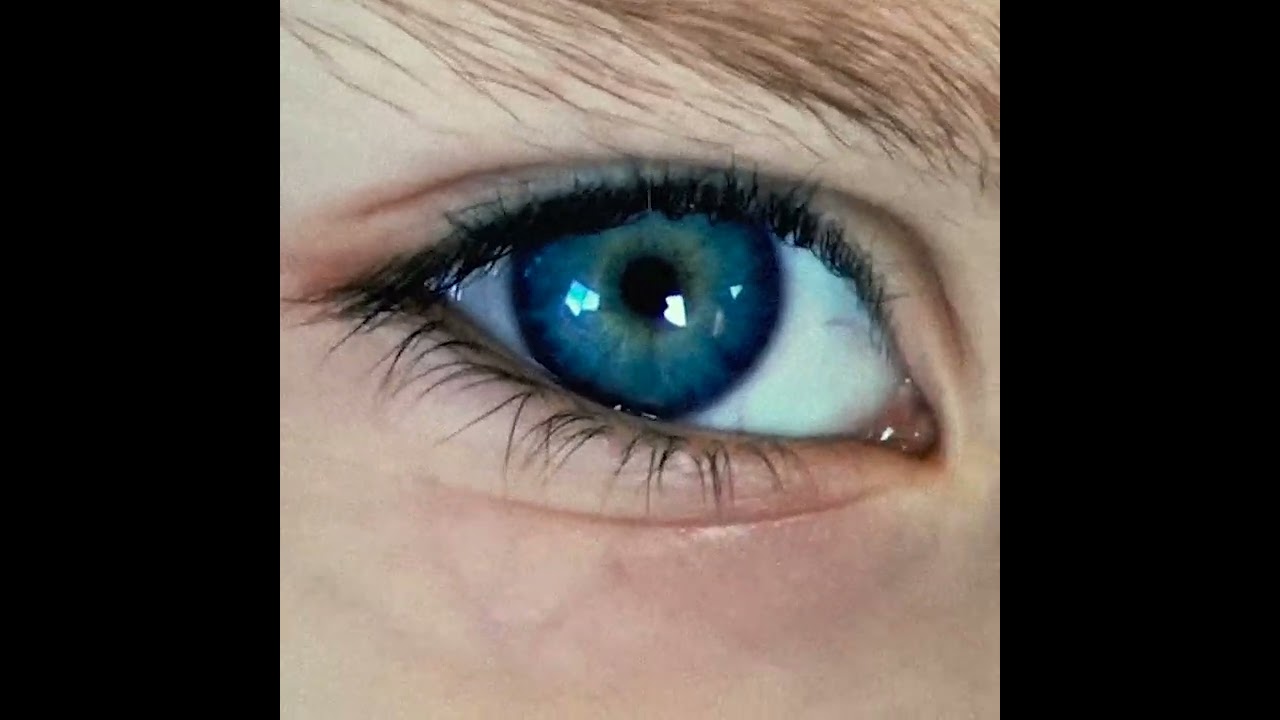 Obejrzyj Alexandre Sookia - Bleu (Clip Officiel) w YouTube Obejrzyj Alexandre Sookia - Bleu (Clip Officiel) w YouTube