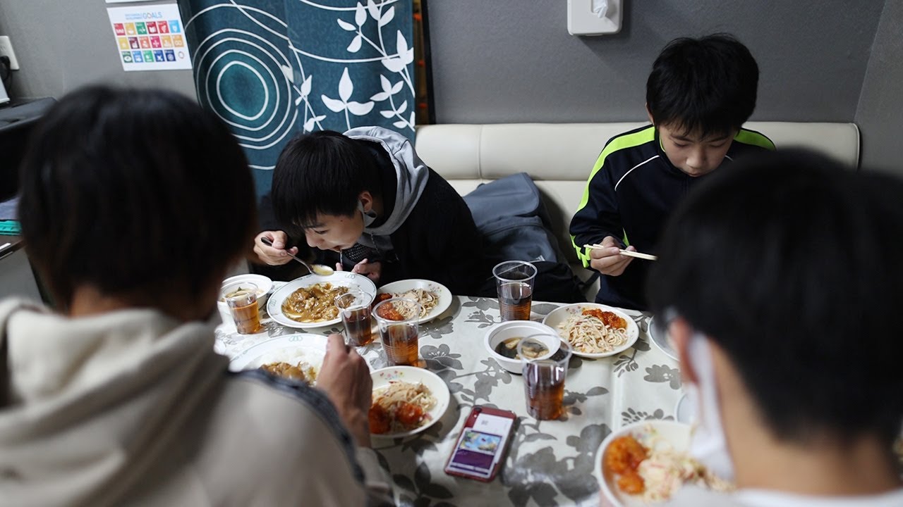 200円で支援できる子ども食堂「げんきカレー」のみらいチケット