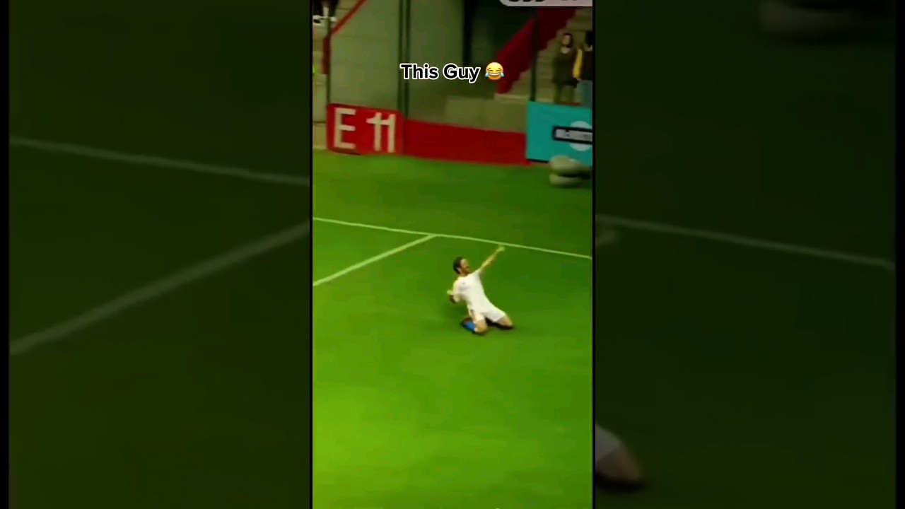 Normal knee slides vs this Guy 🤣shorts football YouTube