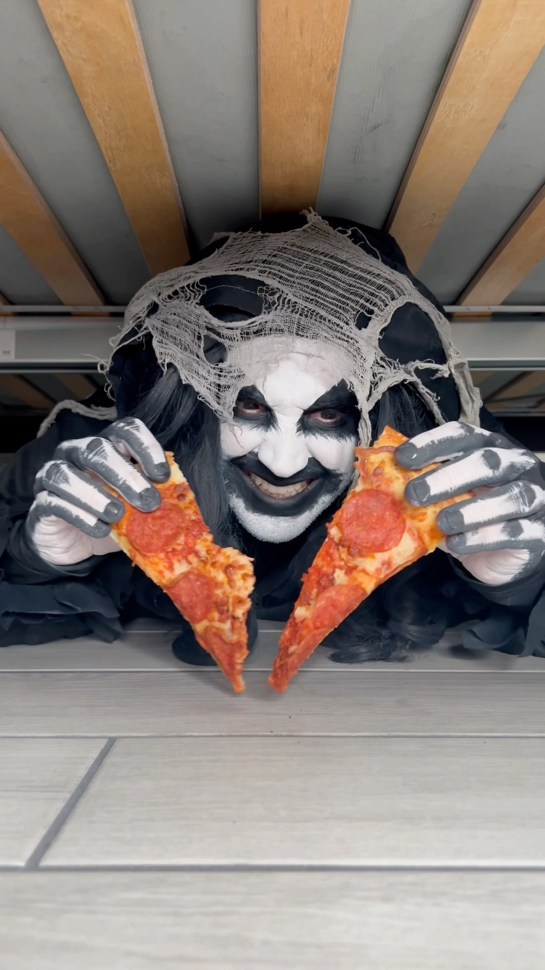 He share the pizza with monster ?? #shorts