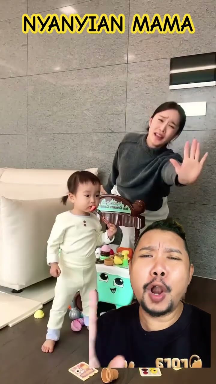 NYANYIAN MAMA YANG ANEH!!!??#shortsfeed #shorts #family #funny