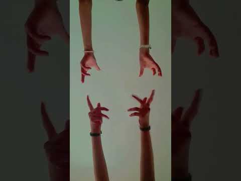 حركات يد على أغنية ألبي ألبي جن