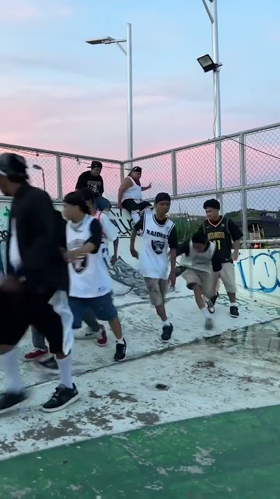 LADY GANGSTER BTS NADULAS SI ENCHONG 😂