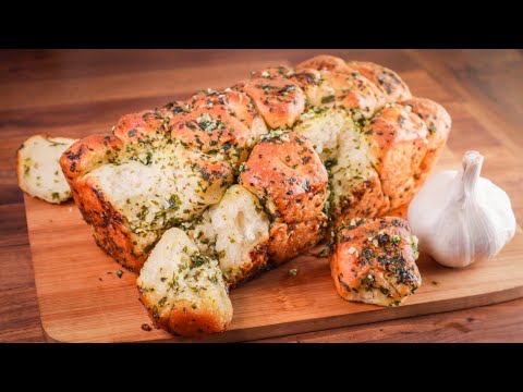 Video: How To Make Garlic Monkey Bread