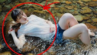 At First Glance, Its Just A Picture Of A Normal Girl, But Look Again…