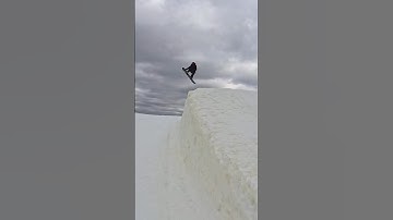 I broke my Burton Mystery snowboard #burtonsnowboards