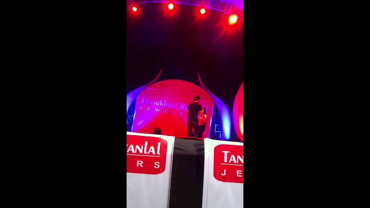 PARTH SAMTHAAN aka MANIK Dance ON Pehla Nasha with a fan