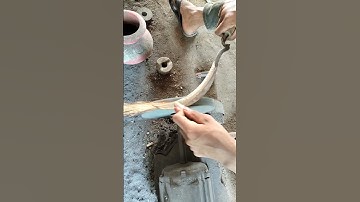 See the technique of sharpening a blacksmith
