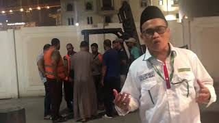 Fenomena Baksis Tips Buat Para Pekerja Bagian Angkat Koper Jamaah Haji Indonesia