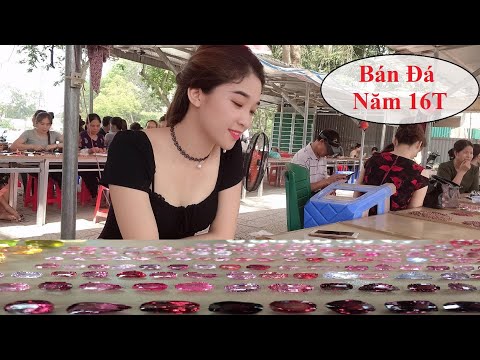 Nguyễn Nga Cô Gái Bán Đá Quý Duyên Dáng Tâm Huyết Với Nghề Số 1 Tại Chợ Đá Quý Lục Yên Yên Bái